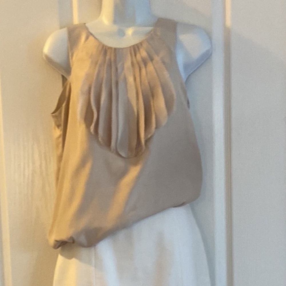 Banana Republic flowy sleeveless blouse